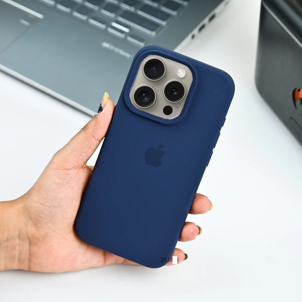 Lovefone Genuine Liquid Silicone Case iPhone 15 Pro Light Blue main image 0